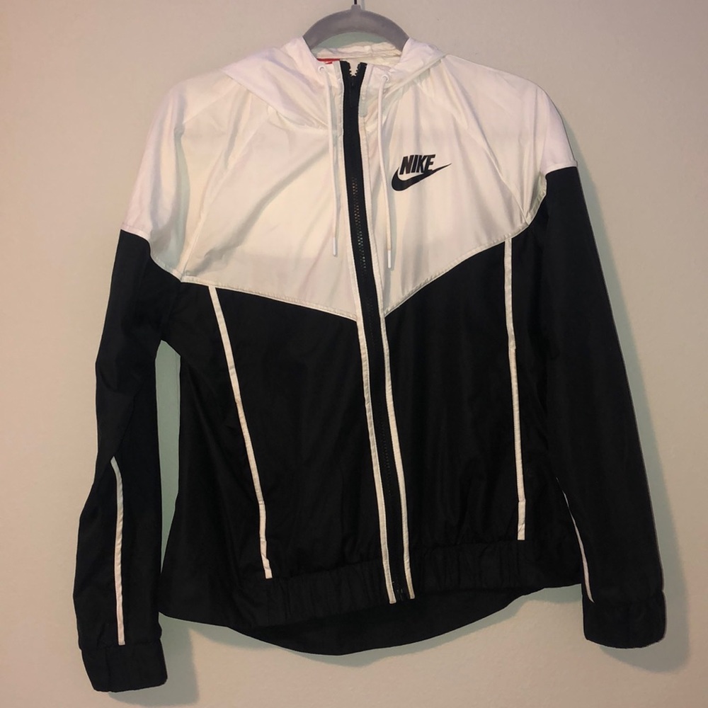 Nike windbreaker jacket